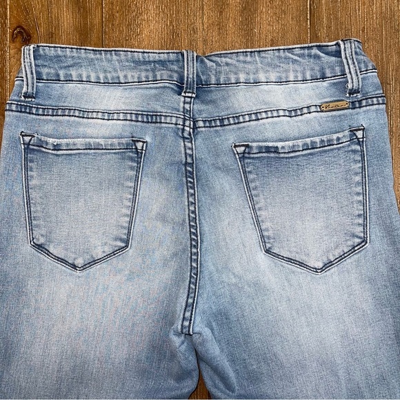 KanCan Skinny Distressed Jeans Women’s 29 Mid Rise Light Blue Wash Raw Hem - Picture 7 of 12